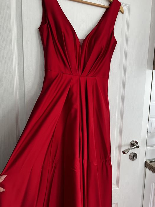 Официална червена рокля +колан