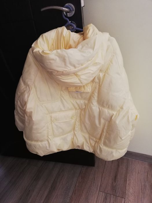 Дамско жълто олекотено яке