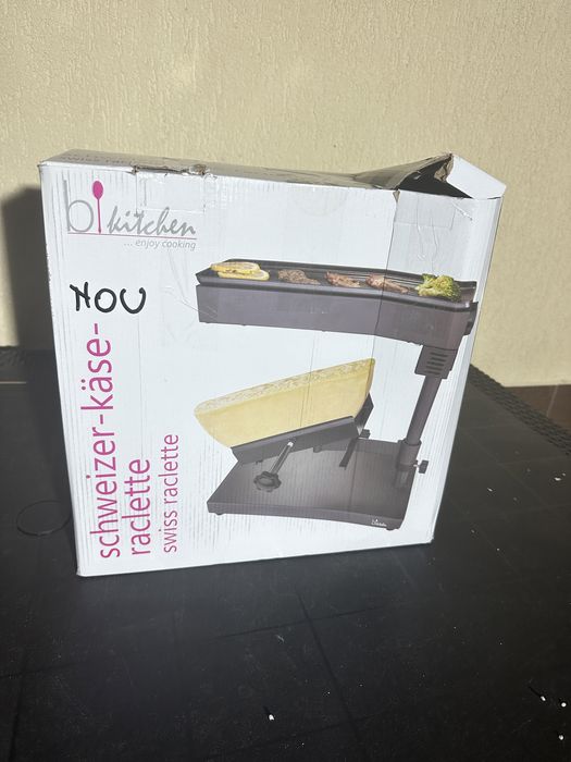 Mini grill cu suport brânza