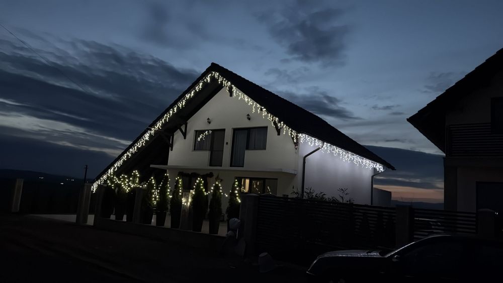 Decorațiuni interioare și exterioare  159