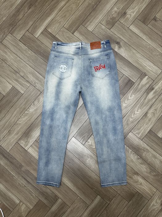 Джинсы Evisu - часть коллекции японского бренда