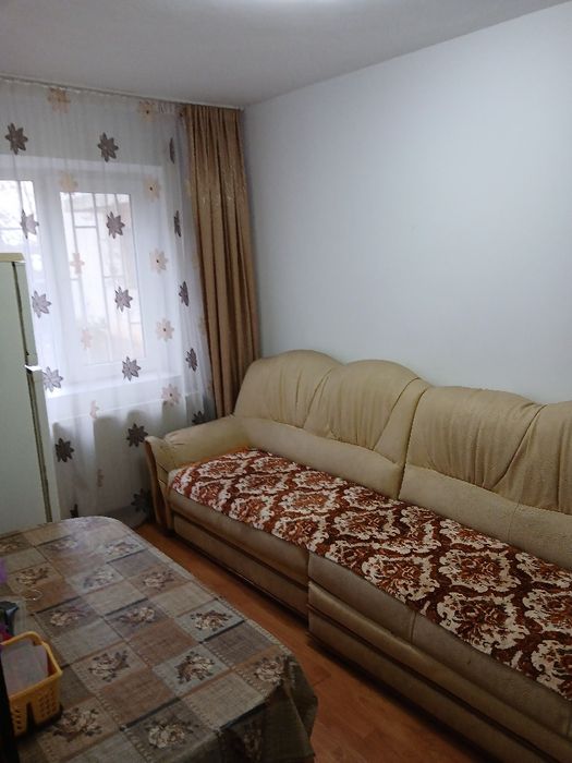 Apartament cu 3 camere la parter