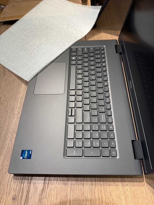 Laptop Dell Precision 7780 17.3" i9-13950HX 64GB Ram RTX 5000 16GB 2TB