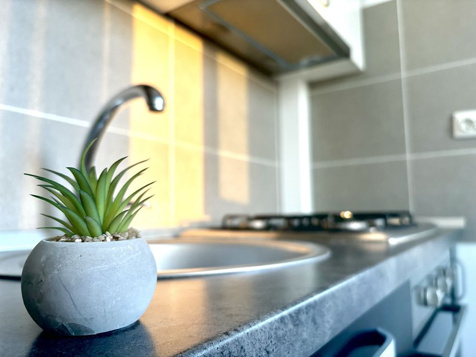 -Cazare Iasi! Gara CFR - bloc nou -2 camere - Cititi Descrierea