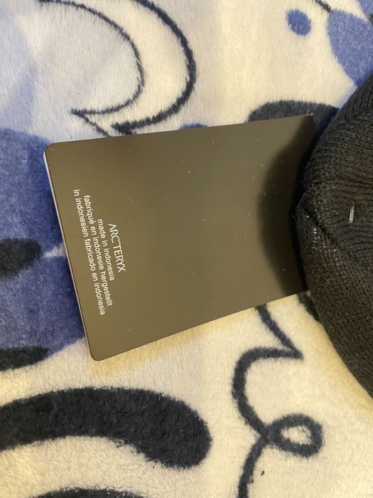 căciulă Arc’teryx, nouă