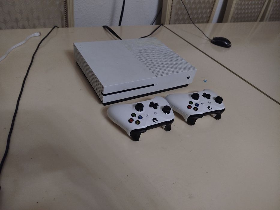 Xbox one s  лутший