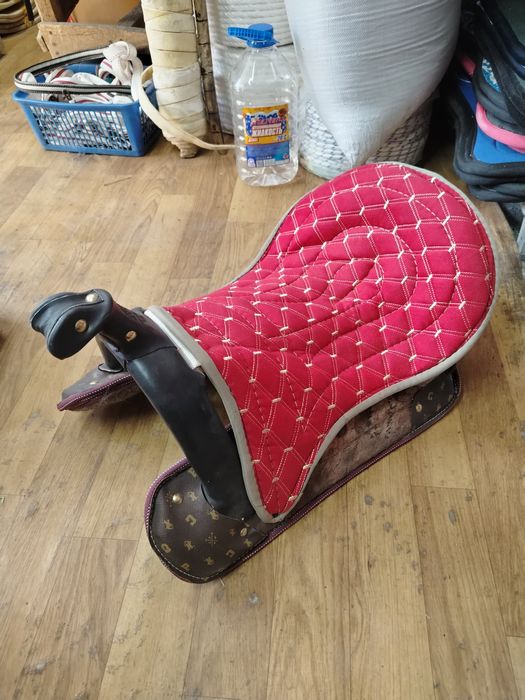 седло для лошади