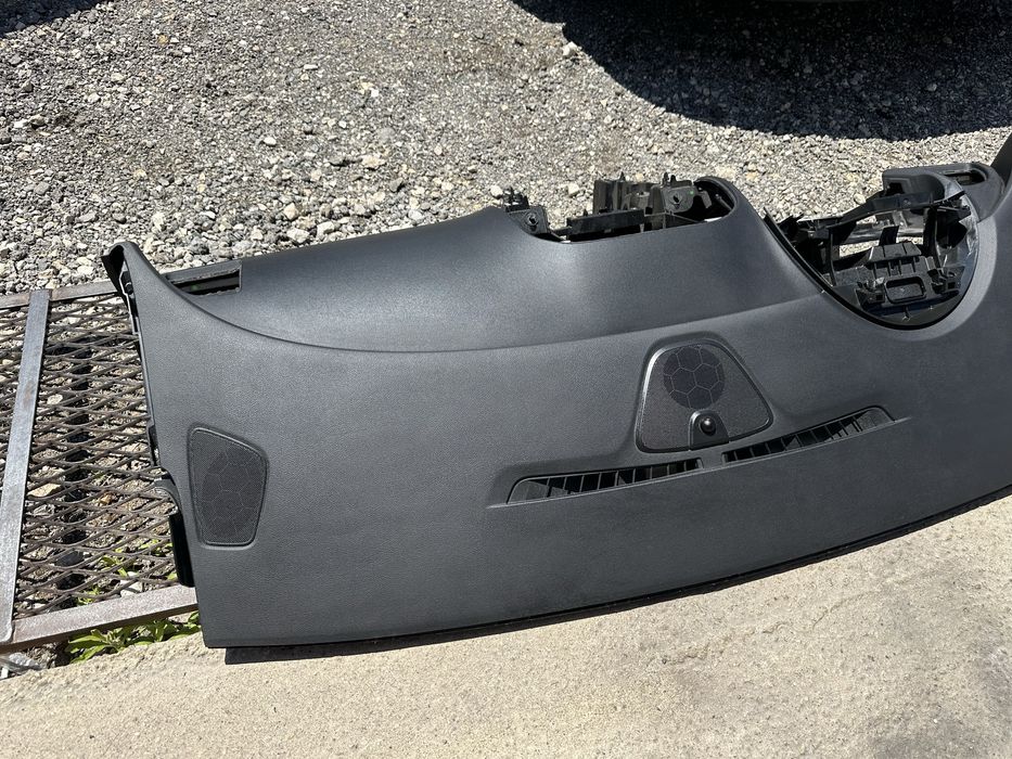 Табло със десен airbag за Опел Астра J