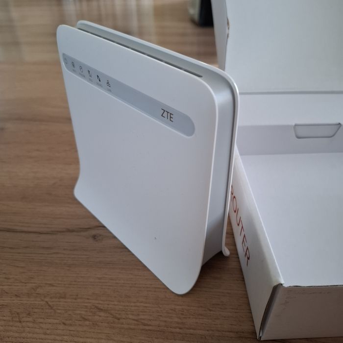 Vand router ZTE nou, in cutie