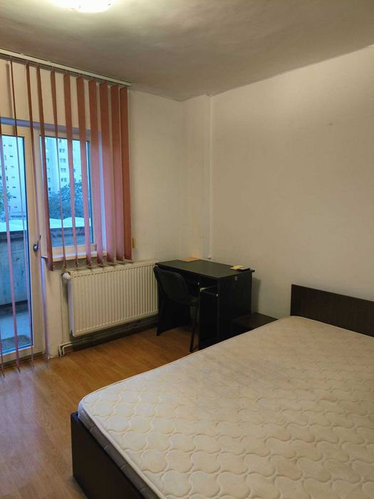 PF. Dau in chirie Apartament cu 4 camere Str. Ion Mester