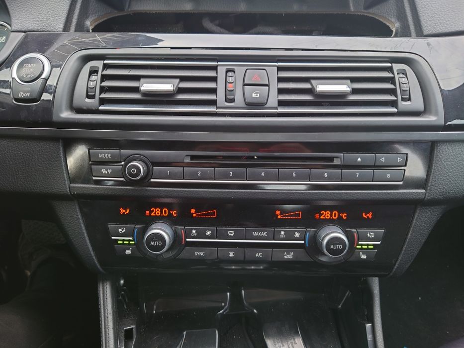 Бмв бутон за аварийни светлини авариини копче bmw е90 е91 е92 ф30 **