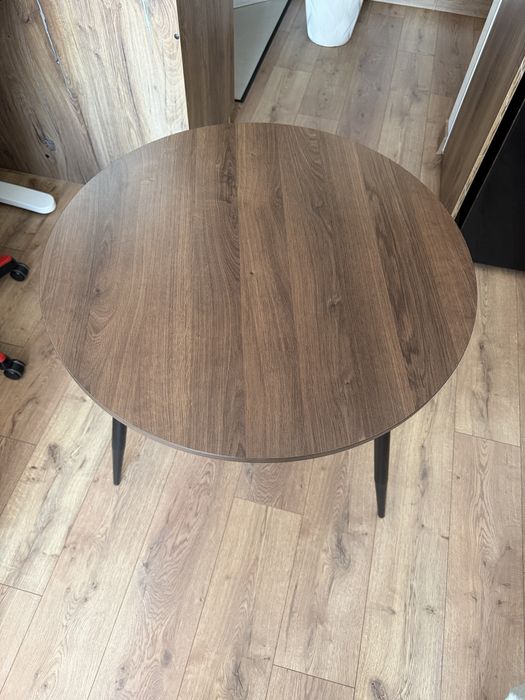 Круглый стол (диаметр 70)