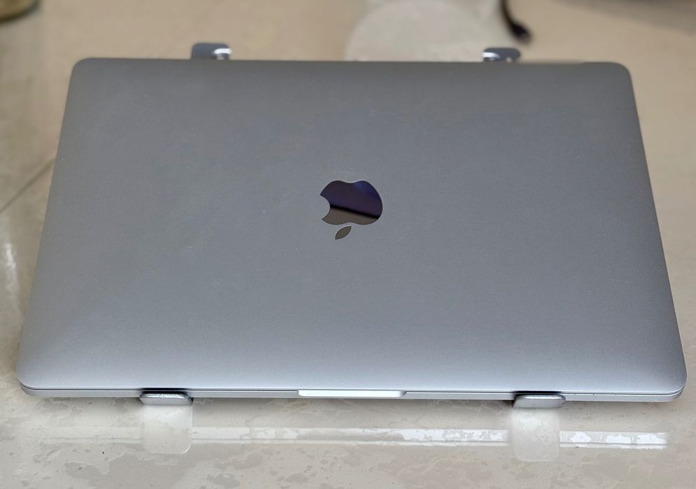  MacBook Pro M1 256 GB