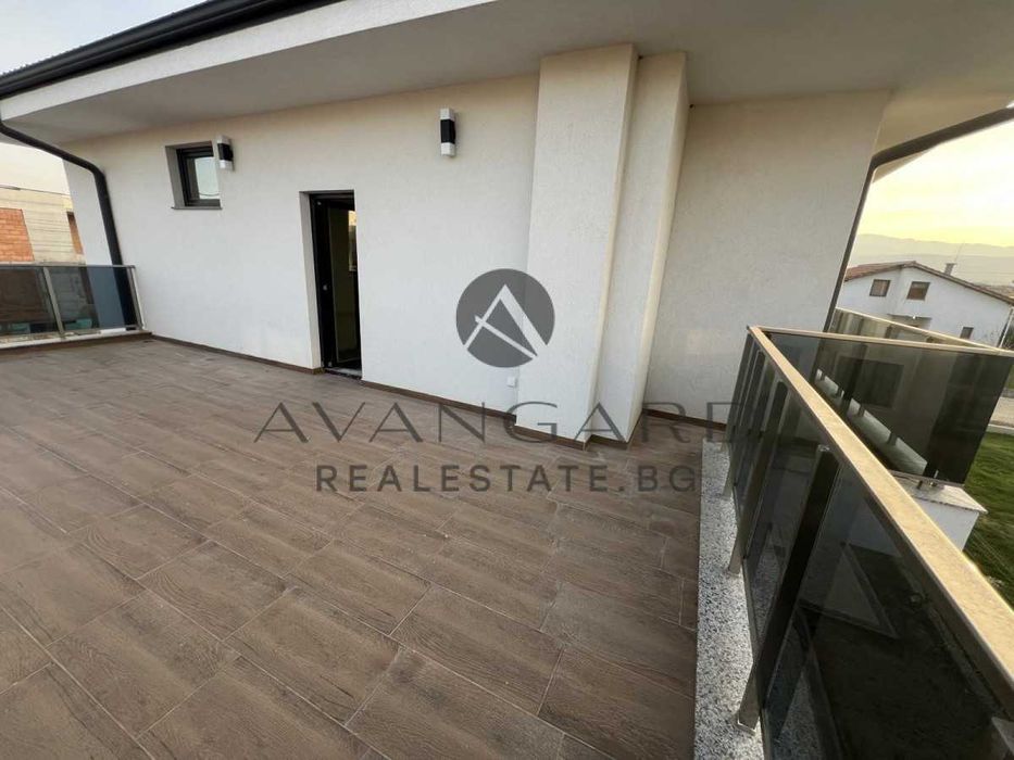 Продава се Къща в Пловдив, Беломорски - 350 кв.м за 1137 €/кв.м - Снимка #16