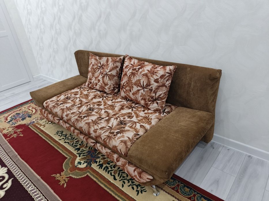 Продается тахта в отличном состоянии