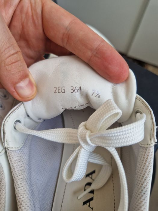 Adidasi Prada originali din piele, marimea 41,5