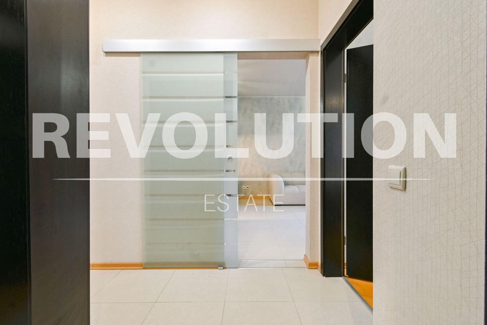 Дава се под наем Двустаен апартамент в София, Хладилника - 65 кв.м за 920 € - Снимка #9