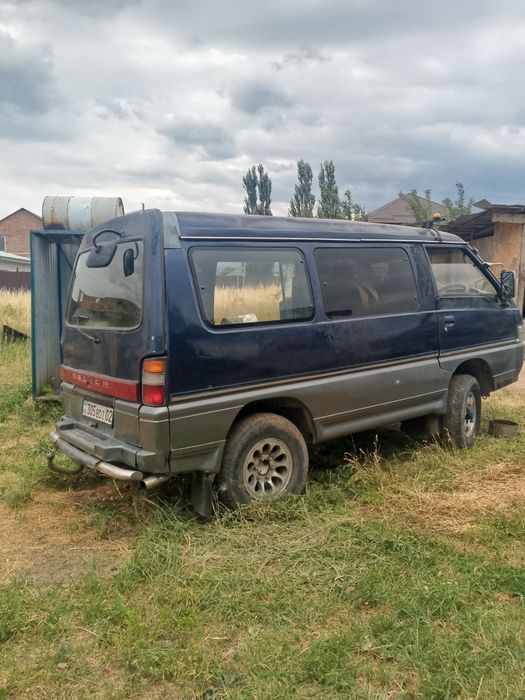 Срочно продам Mitsubishi delica