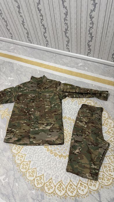 Бушлат,ватник,китель,зимний берцы продам