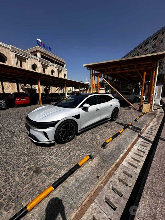 Zeekr 007 GT RWD Long Range ofitsialniydan olingan