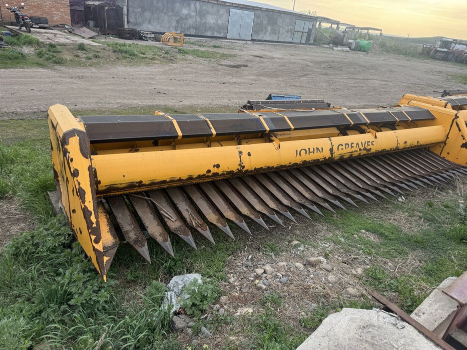 Продам жатку для уборки подсолничника