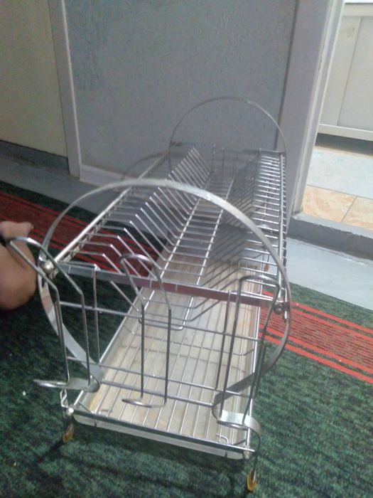 Продам сушилку для посуды.