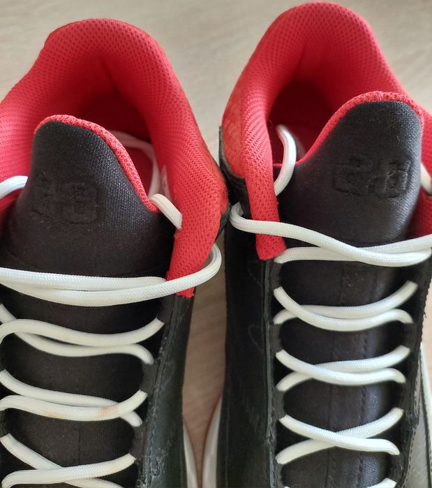 Мъжки / юношески маратонки Nike Air Jordan Max Aura 3 Bred, черно-черв