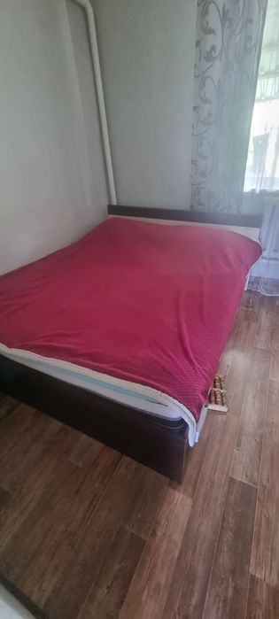 Продам спальный гарнитур