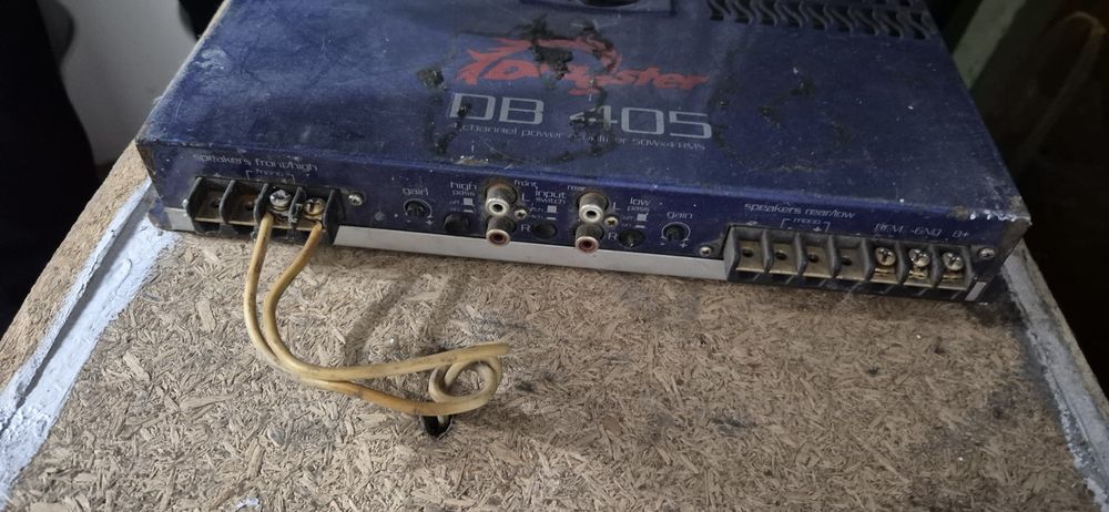 Продам сабвуфер с усилителем.