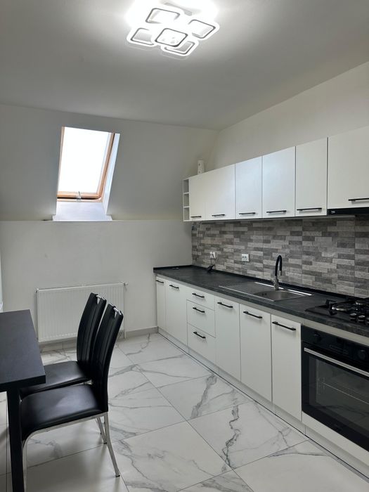 Ofer spre încheiere apartament cu 3 camere, 75m2