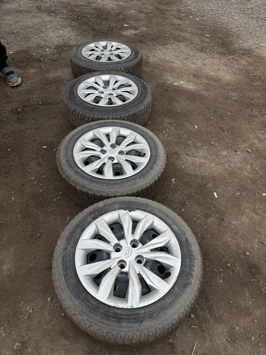 Продам шины с диск+колпак