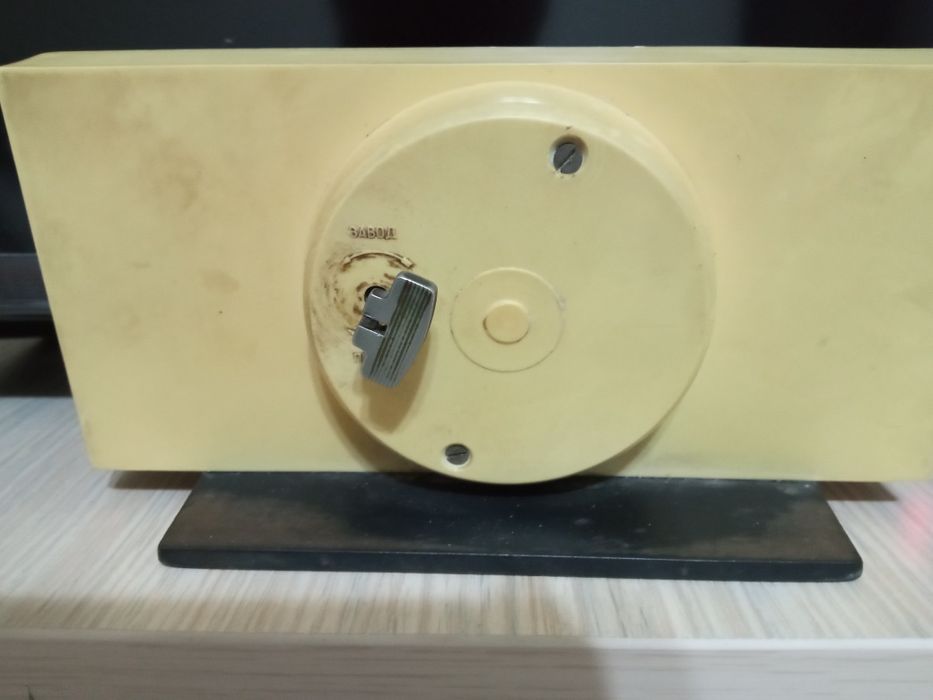 Молния соати сотувда. Продается  часы Молния.