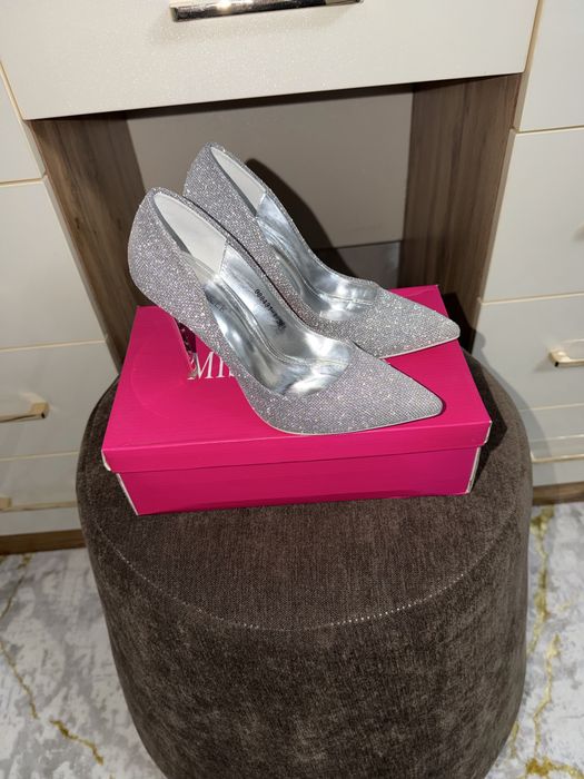 Новые туфли ,очень красивые