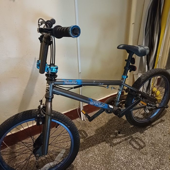 Vand bicicleta BMX Freestyle, in stare buna de functionare.