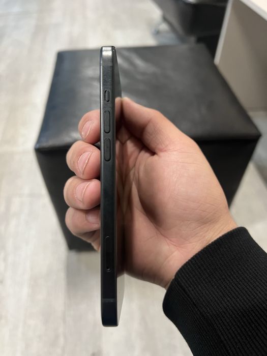 Продам айфон 15 срочна