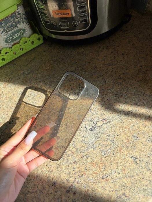 Продам чехлы на айфон 15 pro