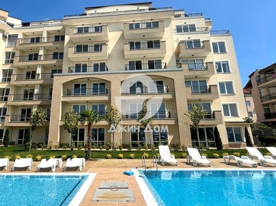 Продава се Двустаен апартамент в Свети Влас - 65 кв.м за 2385 €/кв.м - Снимка #11