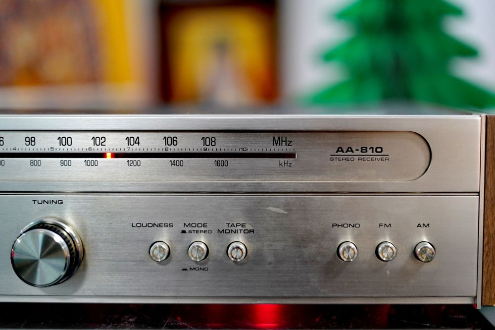 Amplituner AKAI AA-810