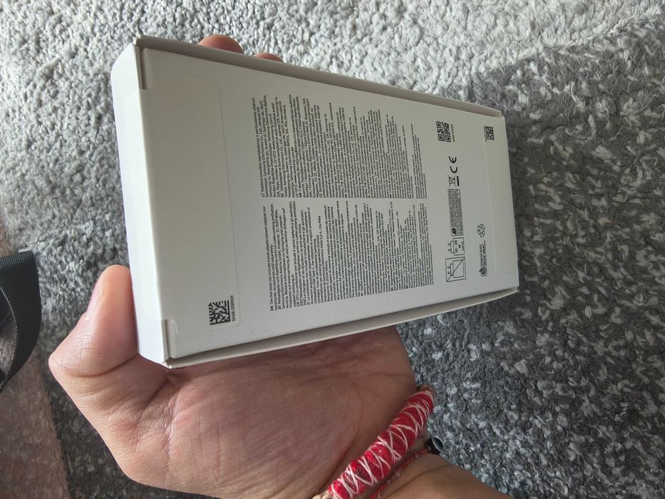 Samsung A17 black 128 GB + слушалки