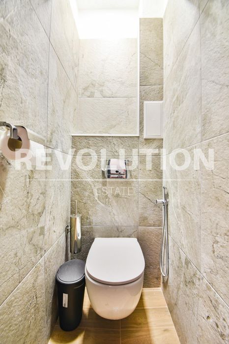 Дава се под наем Тристаен апартамент в София, Център - 90 кв.м за 2000 € - Снимка #12