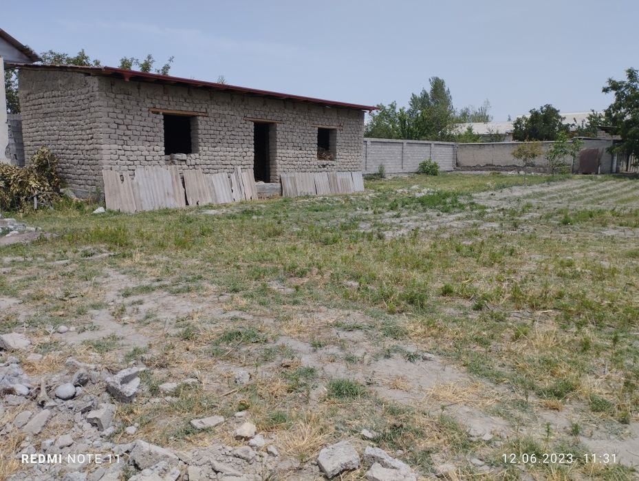 Ер участка сотилади