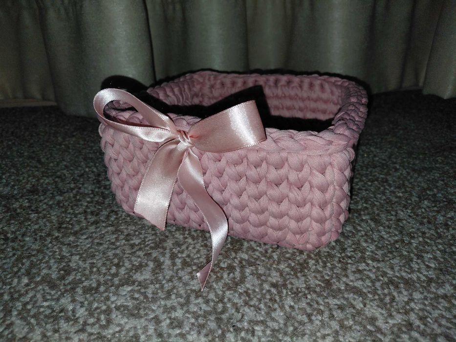 Ръчно плетени панери с дървено дъно