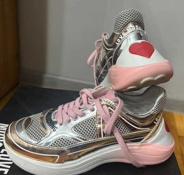 Нови маркови маратонки