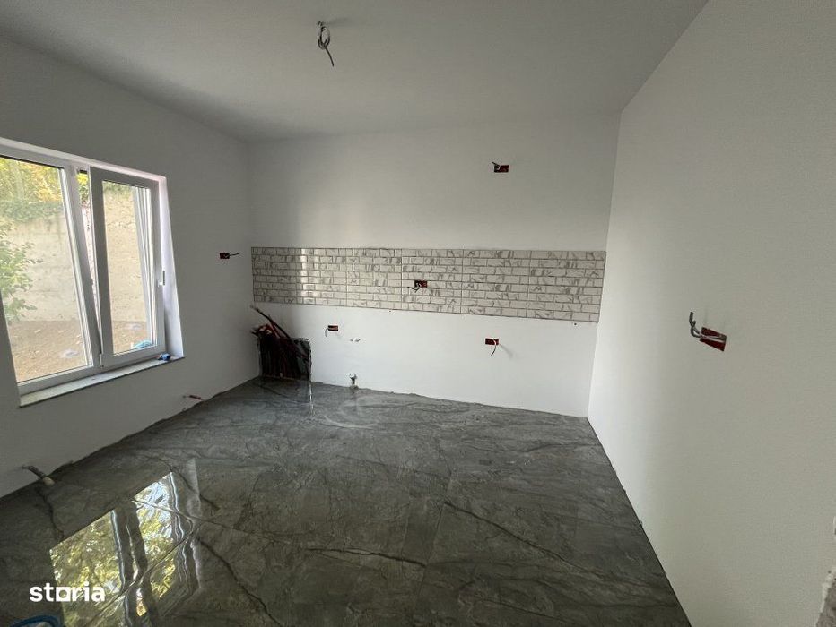 SUPEROFERTA! Casa la sol 3 camere, posibilitate mansardare, Valu lui T