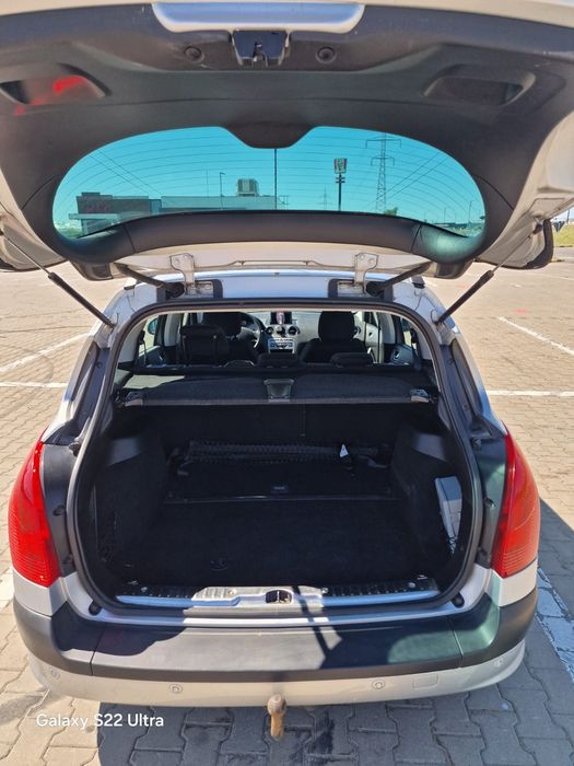 Peugeot 308 SW Diesel, Spațioasă, Economică Ideală pentru Familie