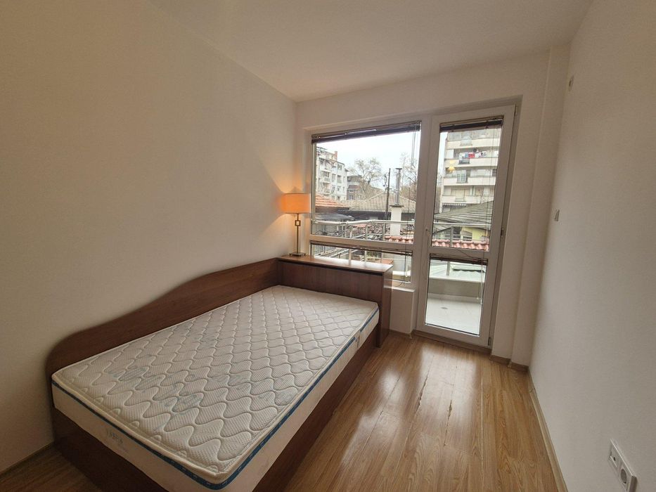 Продава се Тристаен апартамент в Пловдив, Кършияка - 90 кв.м за 2500 €/кв.м - Снимка #4