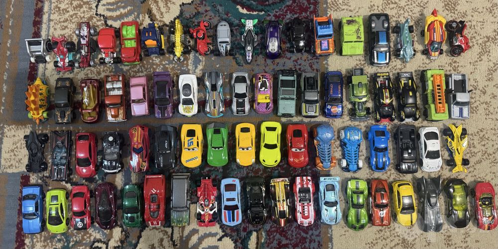 Машинки Hot Wheels