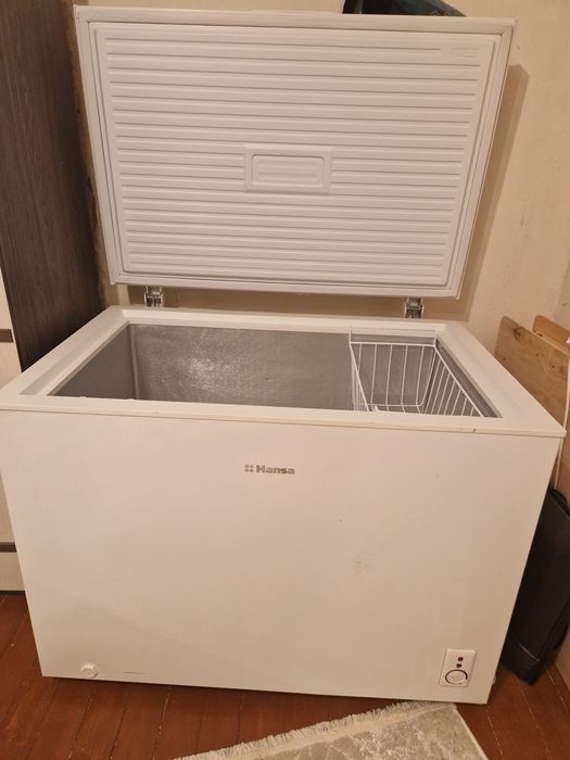 Продам морозильник fs300.3  Hansa 292литра