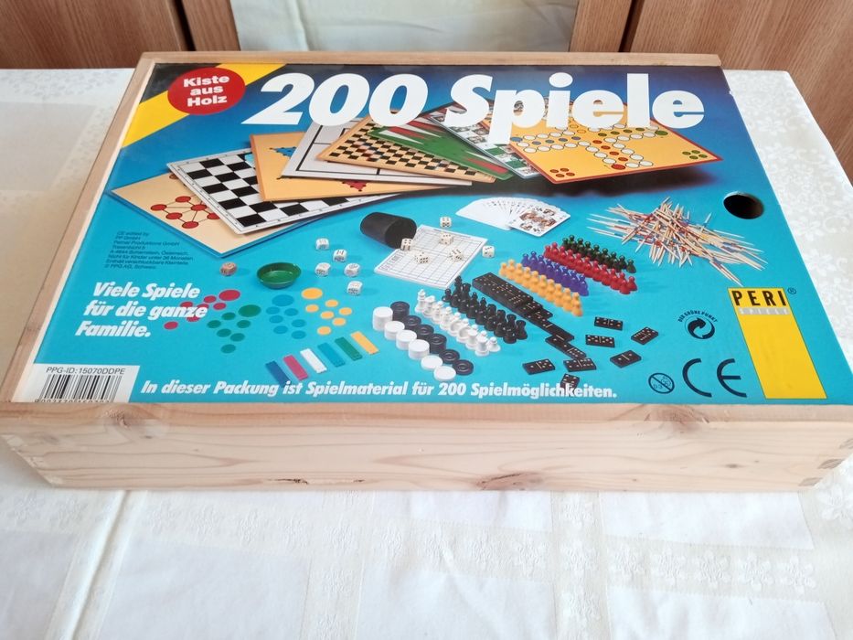 200 jocuri în cutie de lemn nou Germania sah table  domino , carti moara,mikado , dame
