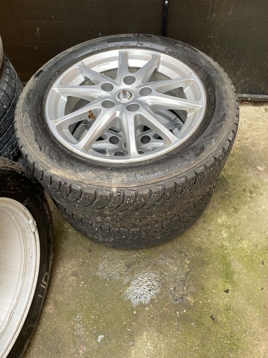 Jante noi si cauciucuri noi Nissan r16